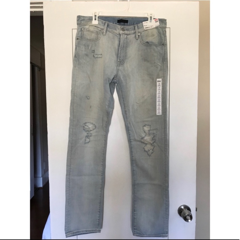 NWT Men’s Uniqlo Distressed Jeans